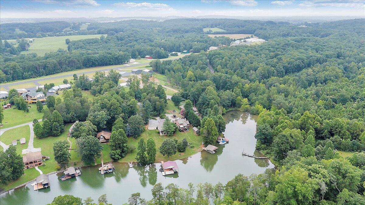 1914 Buccaneer Road Moneta, VA 24121 - Photo 88 of 106 100-DJI_20250811113405_0167_D