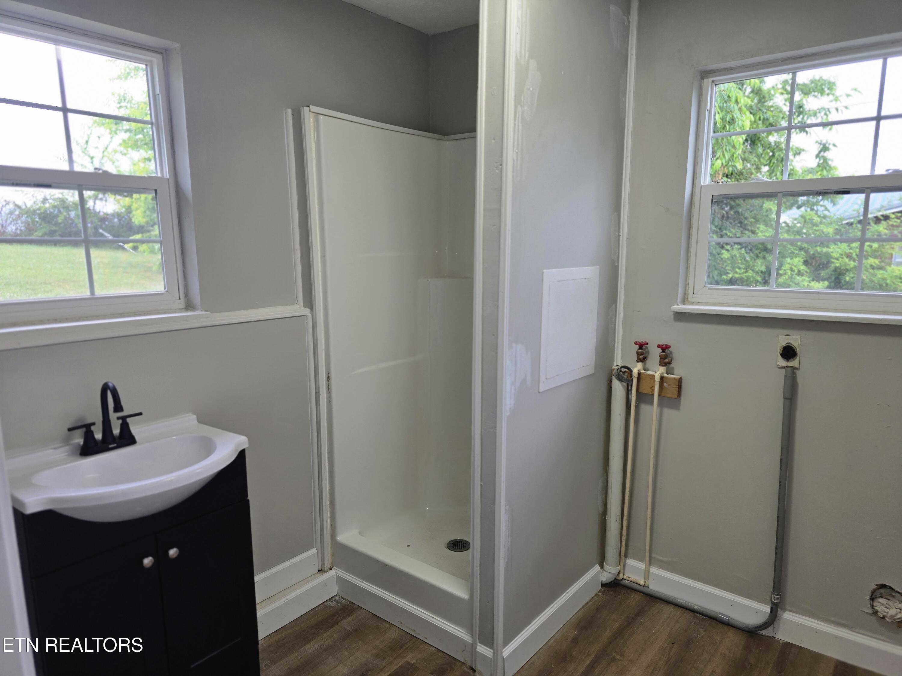 281 Parliament Road Harrogate, TN 37752 - Photo 26 of 38 20260522_171241
