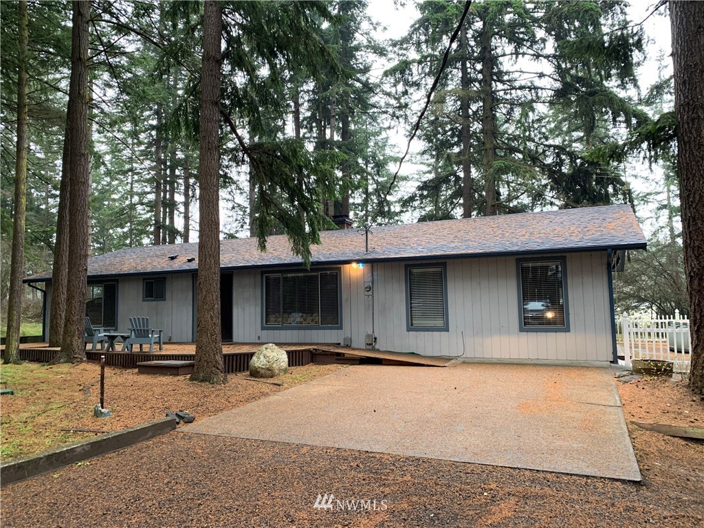 a house view with a outdoor space