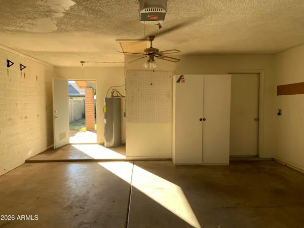 $2,300 | 17634 North 2nd Street, Phoenix, AZ 85022