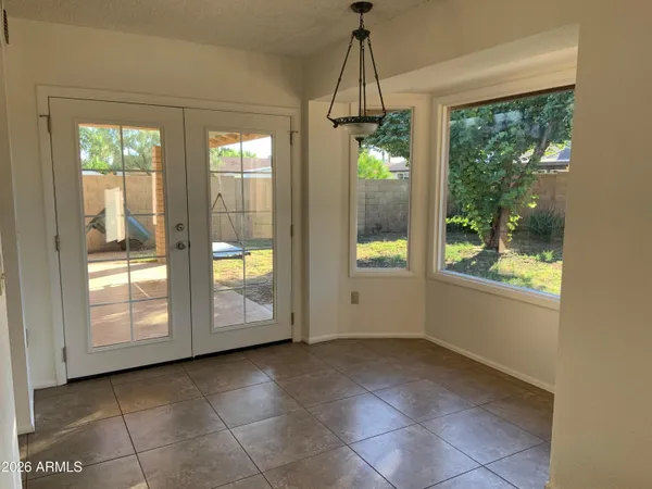 $2,300 | 17634 North 2nd Street, Phoenix, AZ 85022