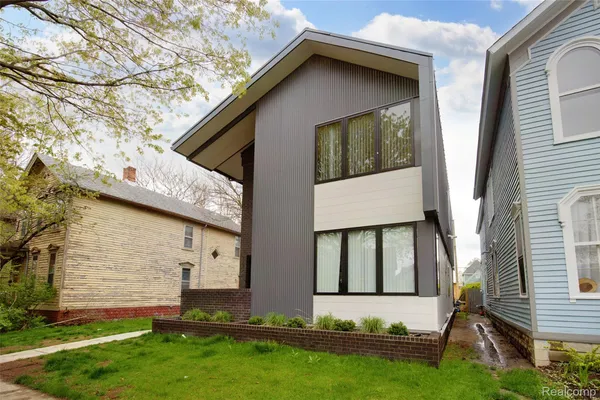 $2,800 | 2223 Wabash Street, Detroit, MI 48216