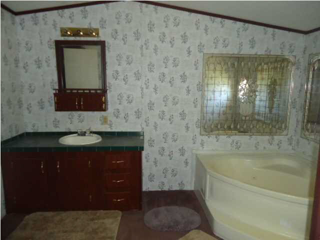 9155 Raymond Road Crystal Springs, MS 39059 - Photo 13 of 24 Photo 13
