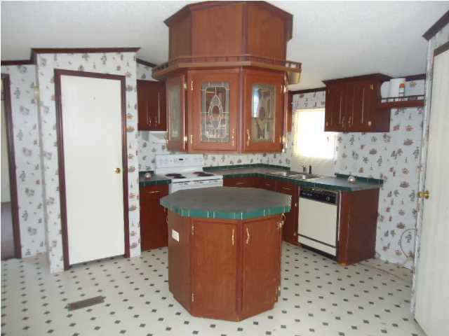 9155 Raymond Road Crystal Springs, MS 39059 - Photo 7 of 24 Photo 7