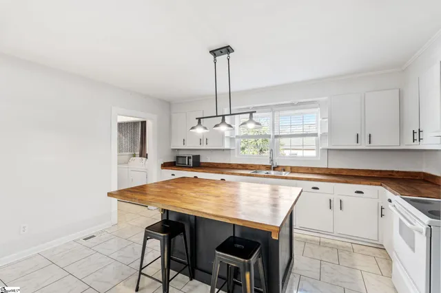 $225,000 | 118 Park Street, Easley, SC 29640