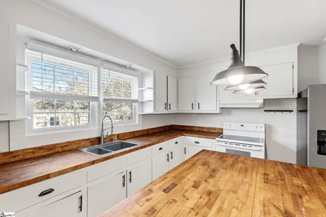 $225,000 | 118 Park Street, Easley, SC 29640