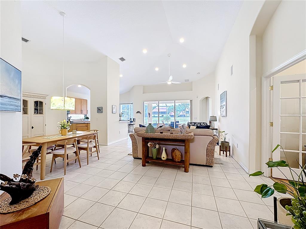 6388 Rookery Circle Bradenton, FL 34203 - Photo 5 of 32