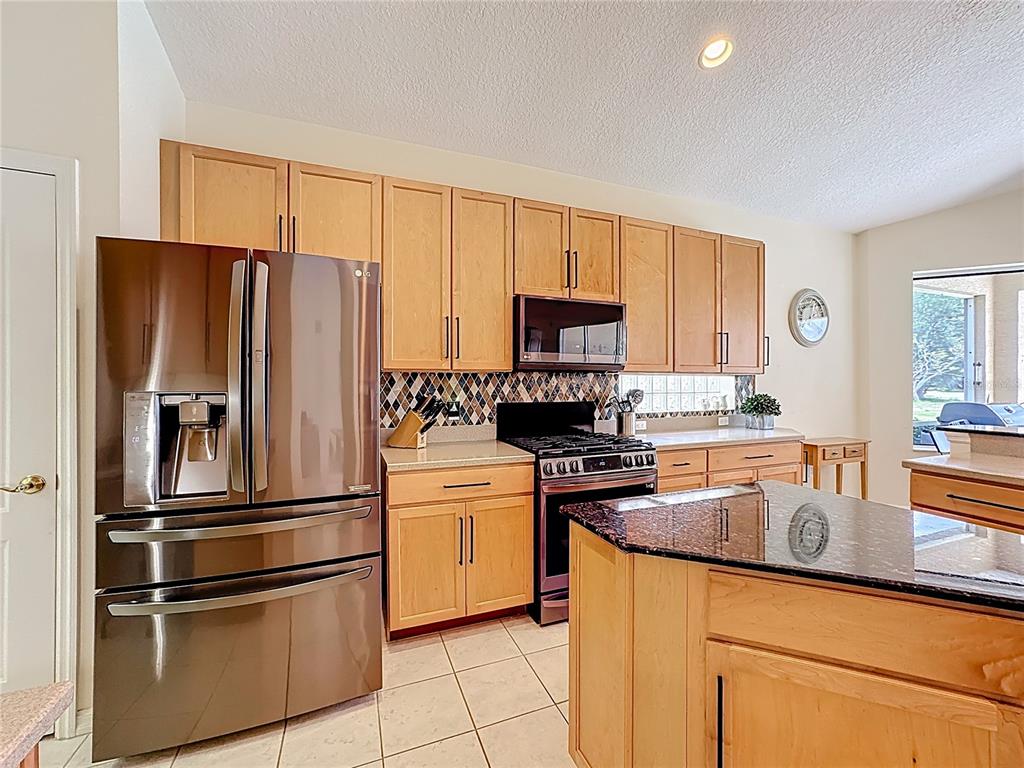 6388 Rookery Circle Bradenton, FL 34203 - Photo 10 of 32