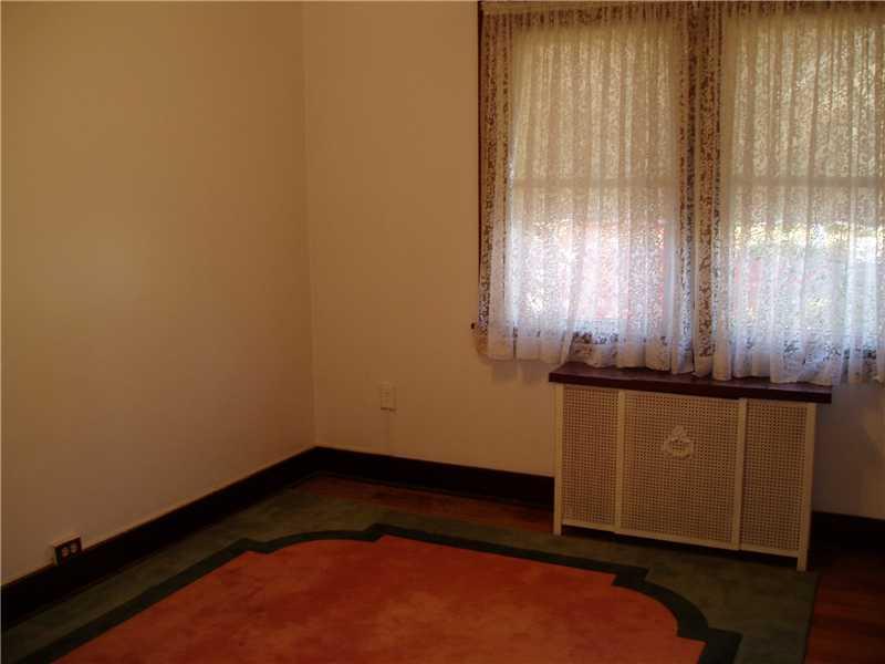 2142 Harbor Street Pittsburgh, PA 15212 - Photo 11 of 17 Bedroom.