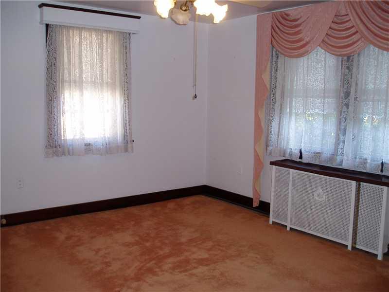 2142 Harbor Street Pittsburgh, PA 15212 - Photo 10 of 17 Bedroom.
