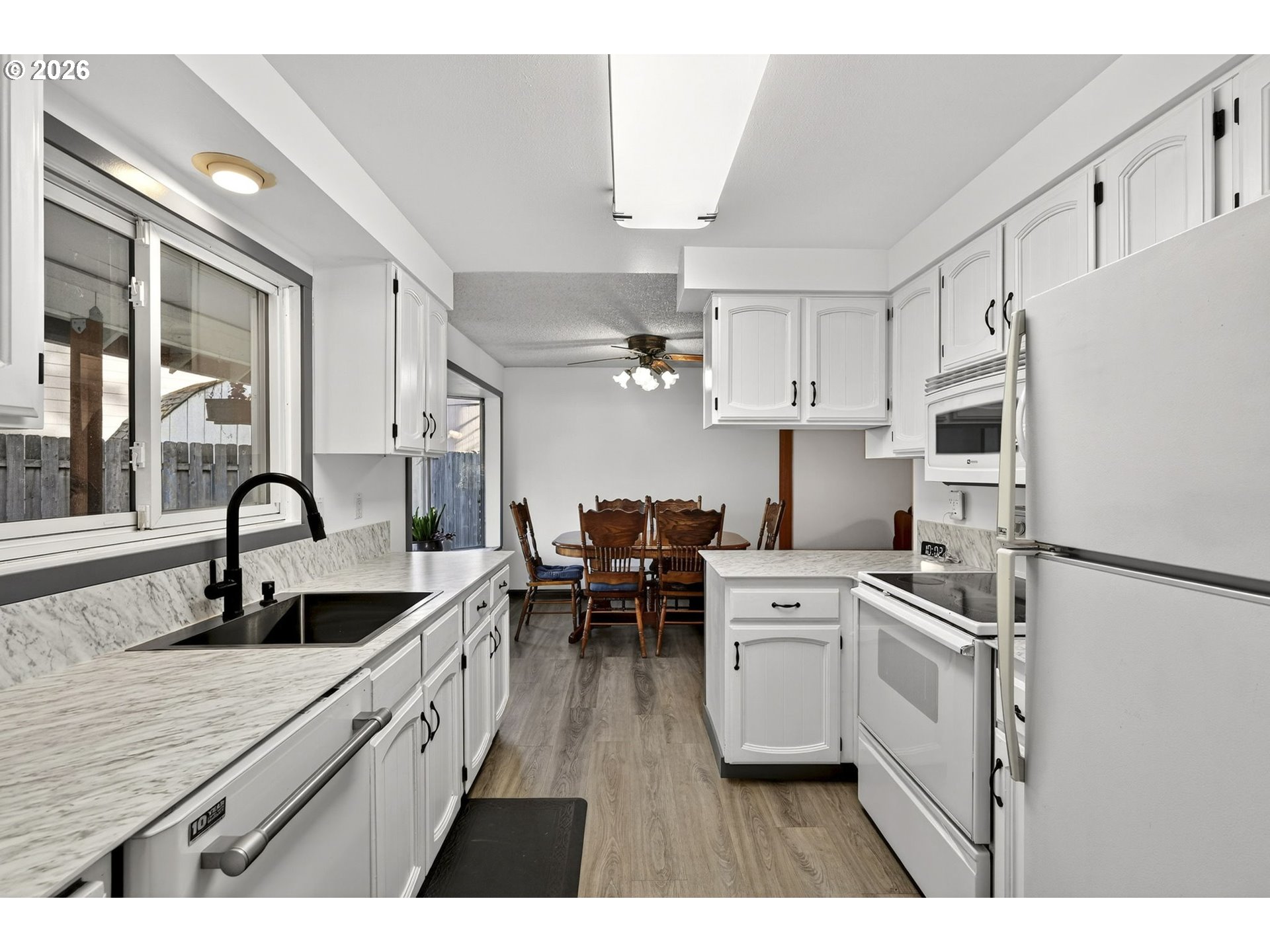 1333 Southwest 5th Place Gresham, OR 97080 - Photo 4 of 43