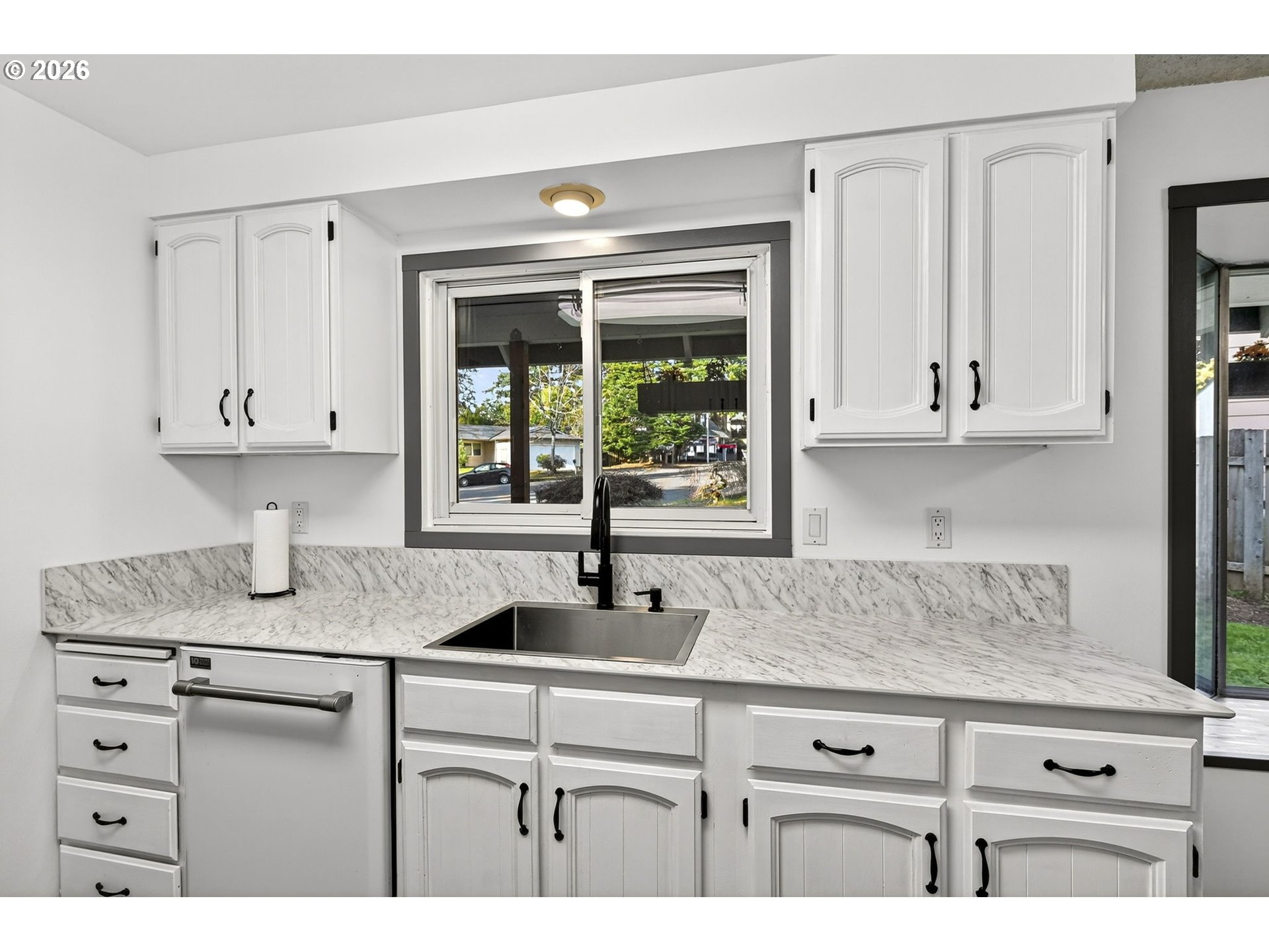 1333 Southwest 5th Place Gresham, OR 97080 - Photo 7 of 43