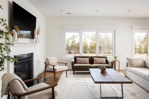 $1,950,000 | 660 Sutton Place, Greenport, NY 11944