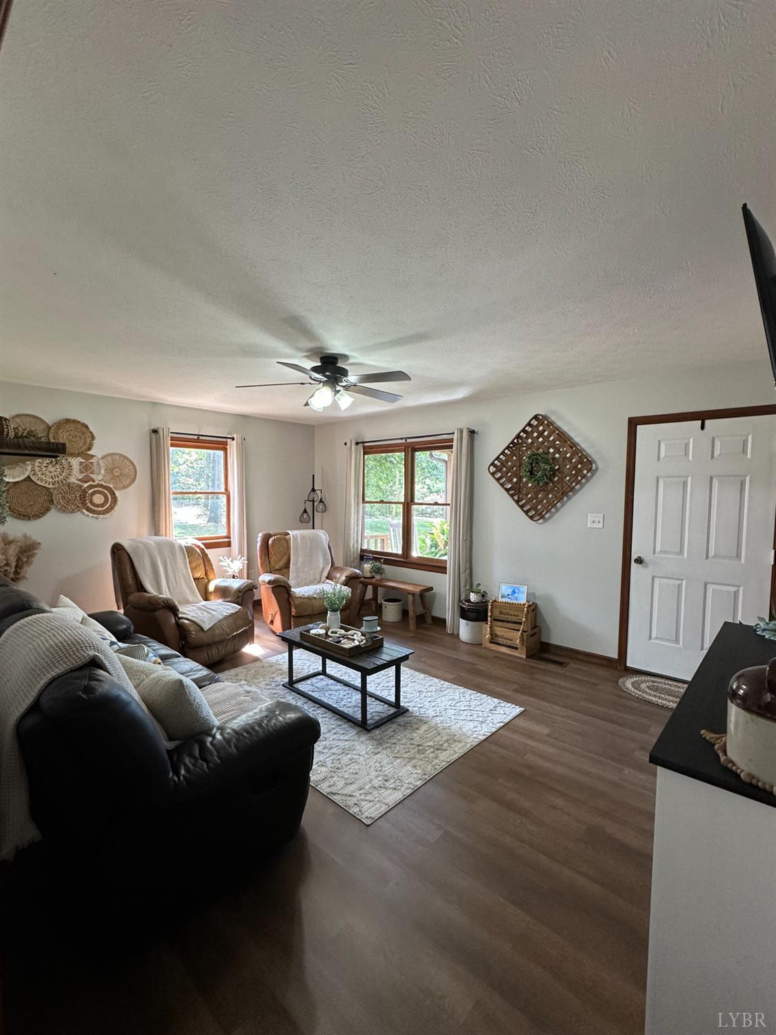 1524 Austin Road Gladstone, VA 24553 - Photo 6 of 30 a living room with furniture and a window