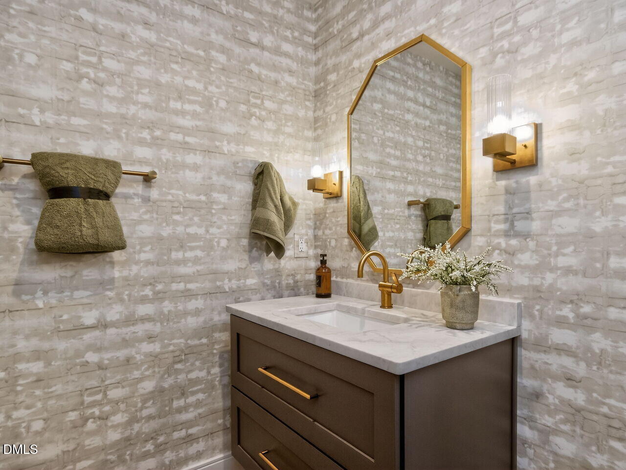 3324 Founding Place Raleigh, NC 27612 - Photo 16 of 50 016-1280x960-photo