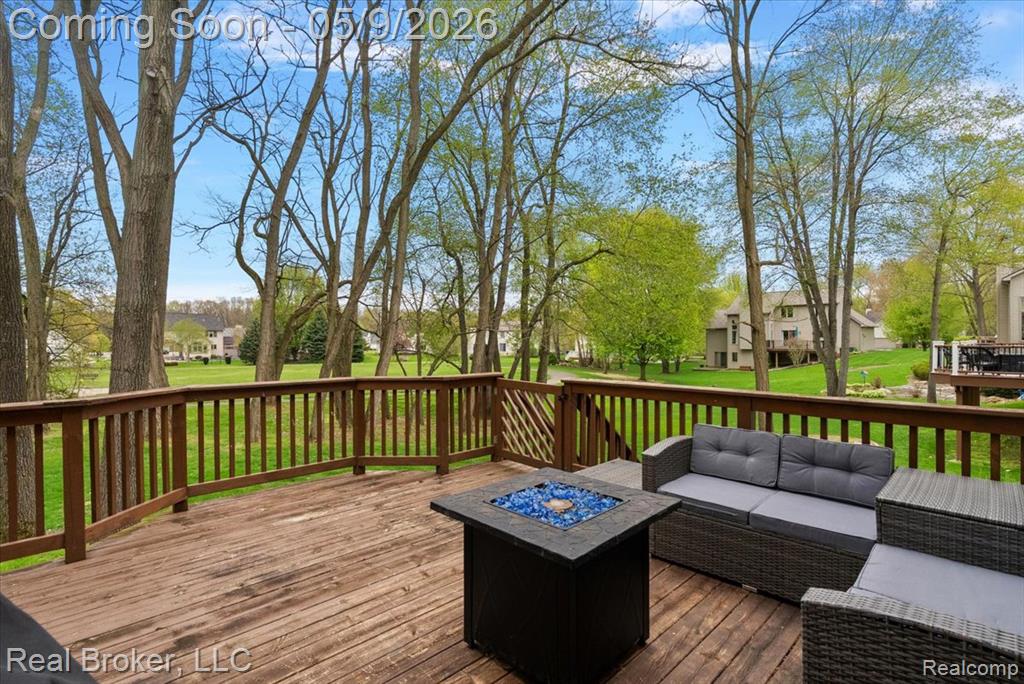 1111 Elk Run Howell, MI 48843 - Photo 49 of 60