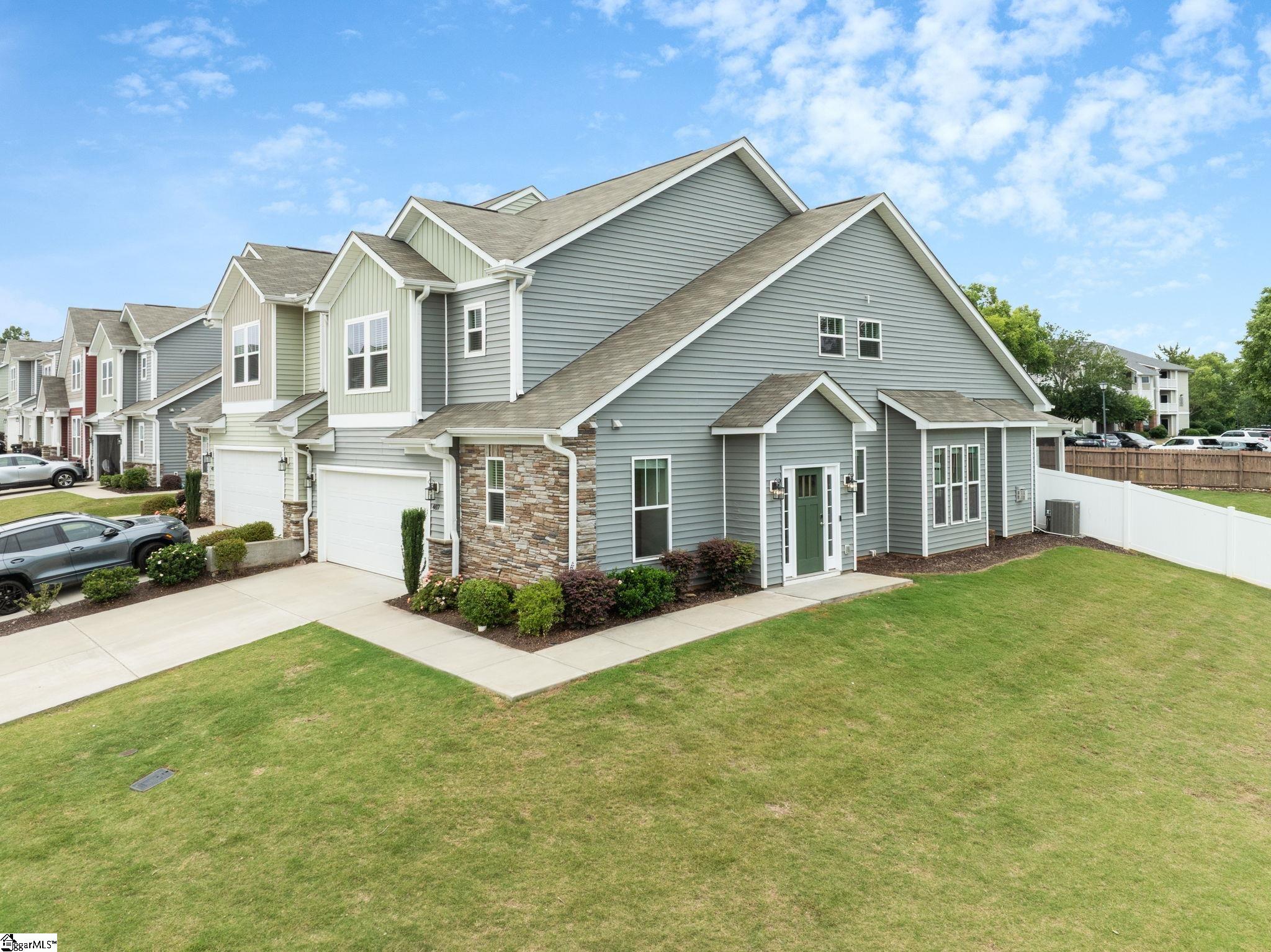 407 Albemarle Lane Greer, SC 29650 - Photo 2 of 39