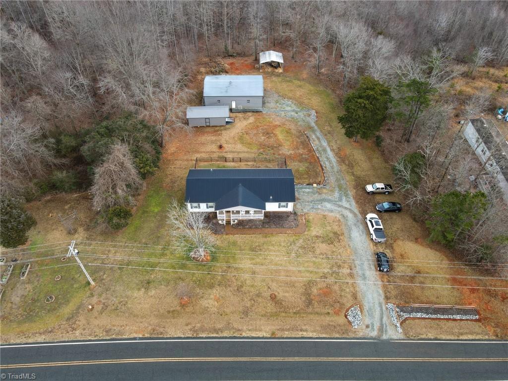 1635 Hill Road Lexington, NC 27292 - Photo 5 of 44 Gallery Image 5
