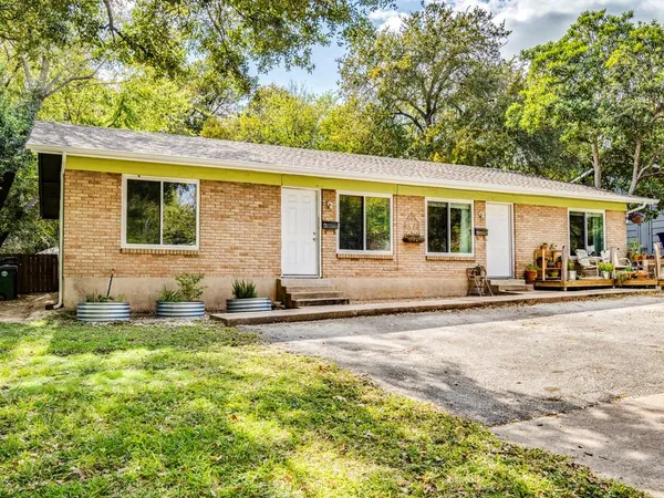 $1,975 | 1607 Valleyridge Drive, Unit B, Austin, TX 78704