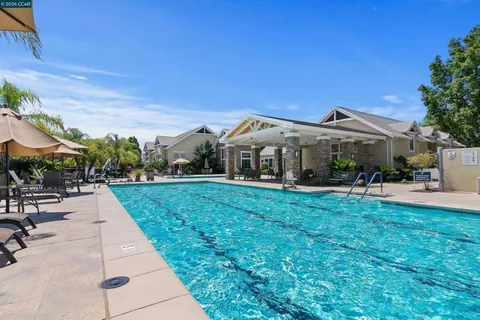 $649,000 | 595-595 Pomona Drive, Brentwood, CA 94513