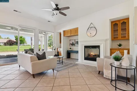 $649,000 | 595-595 Pomona Drive, Brentwood, CA 94513