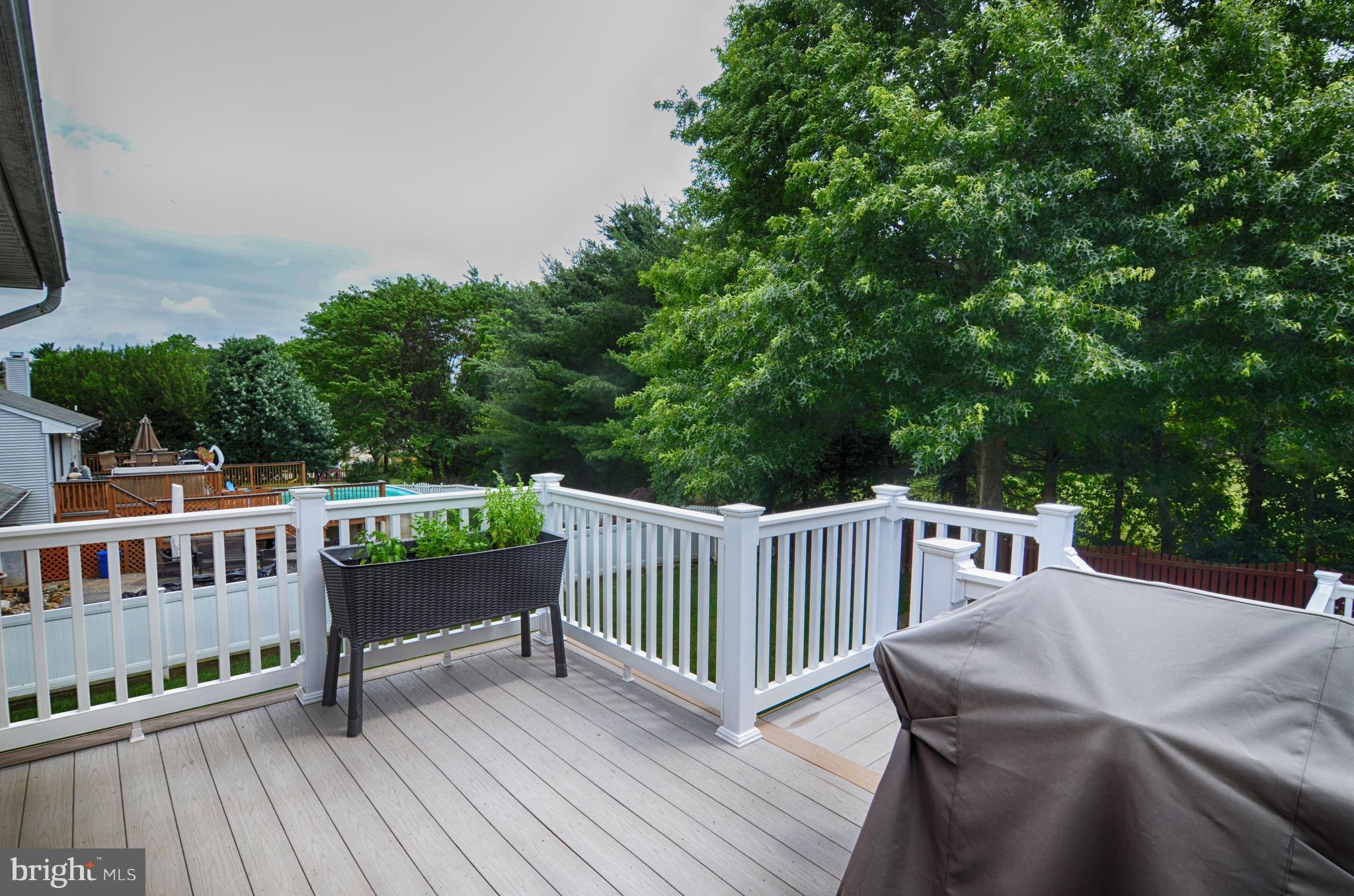 205 Cherry Valley Road Reisterstown, MD 21136 - Photo 22 of 29 Upper level of Trex deck ((13' x 10')