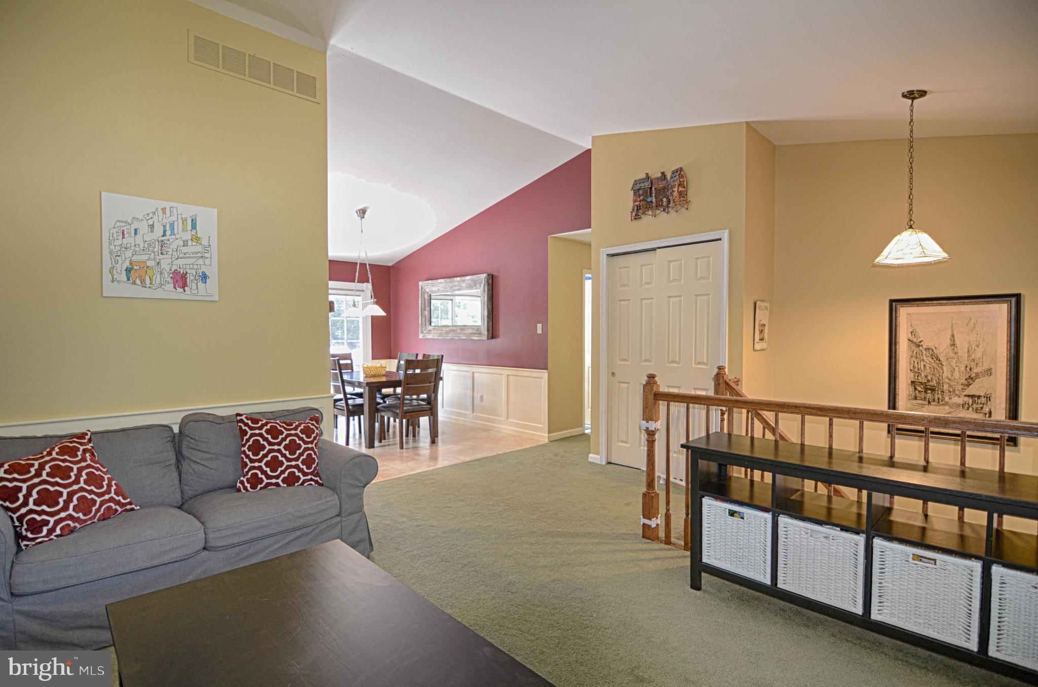 205 Cherry Valley Road Reisterstown, MD 21136 - Photo 4 of 29 Living Room w/wainscoting