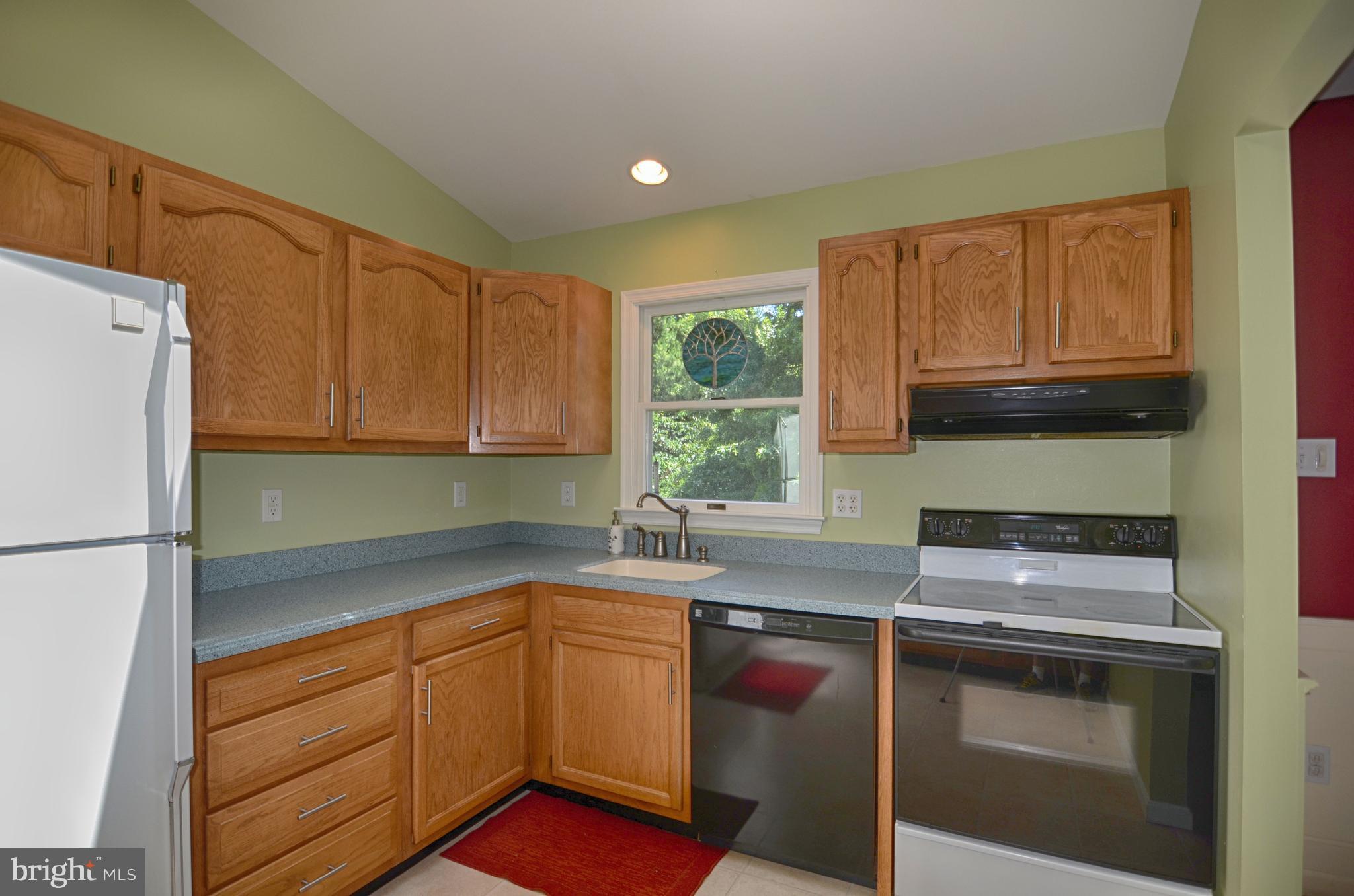 205 Cherry Valley Road Reisterstown, MD 21136 - Photo 7 of 29 Kitchen with Corian counters