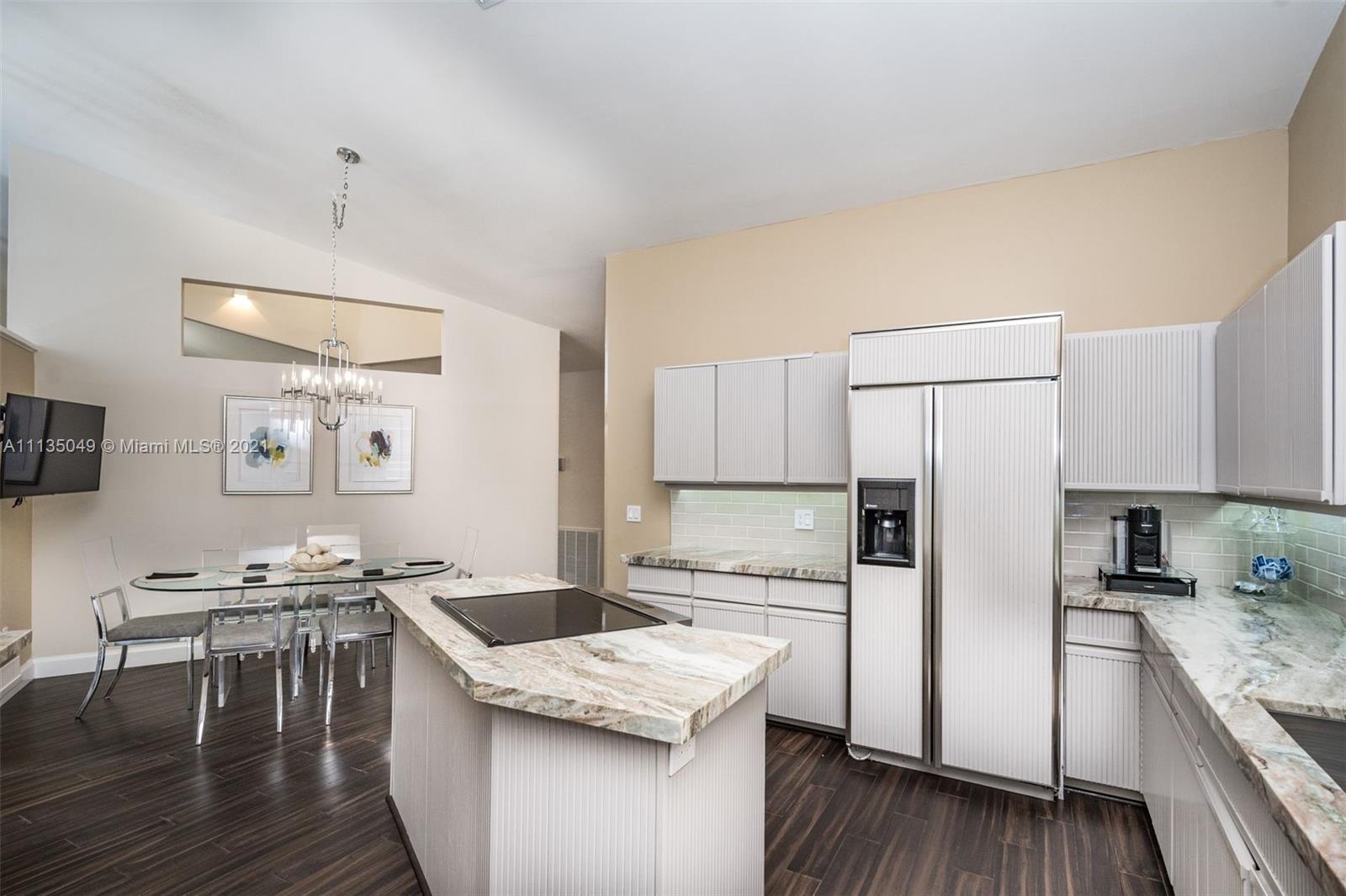 22564 Esplanada Circle Boca Raton, FL 33433 - Photo 12 of 36 Gallery Image 12