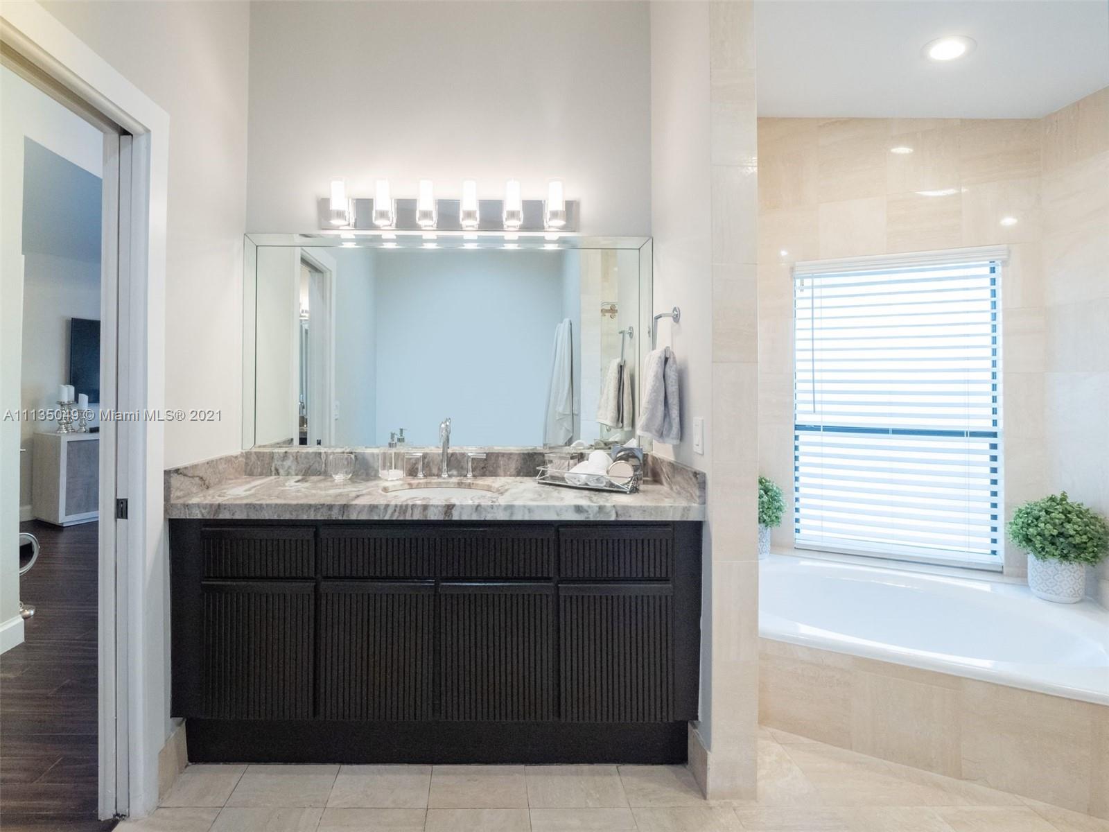22564 Esplanada Circle Boca Raton, FL 33433 - Photo 25 of 36 Gallery Image 25