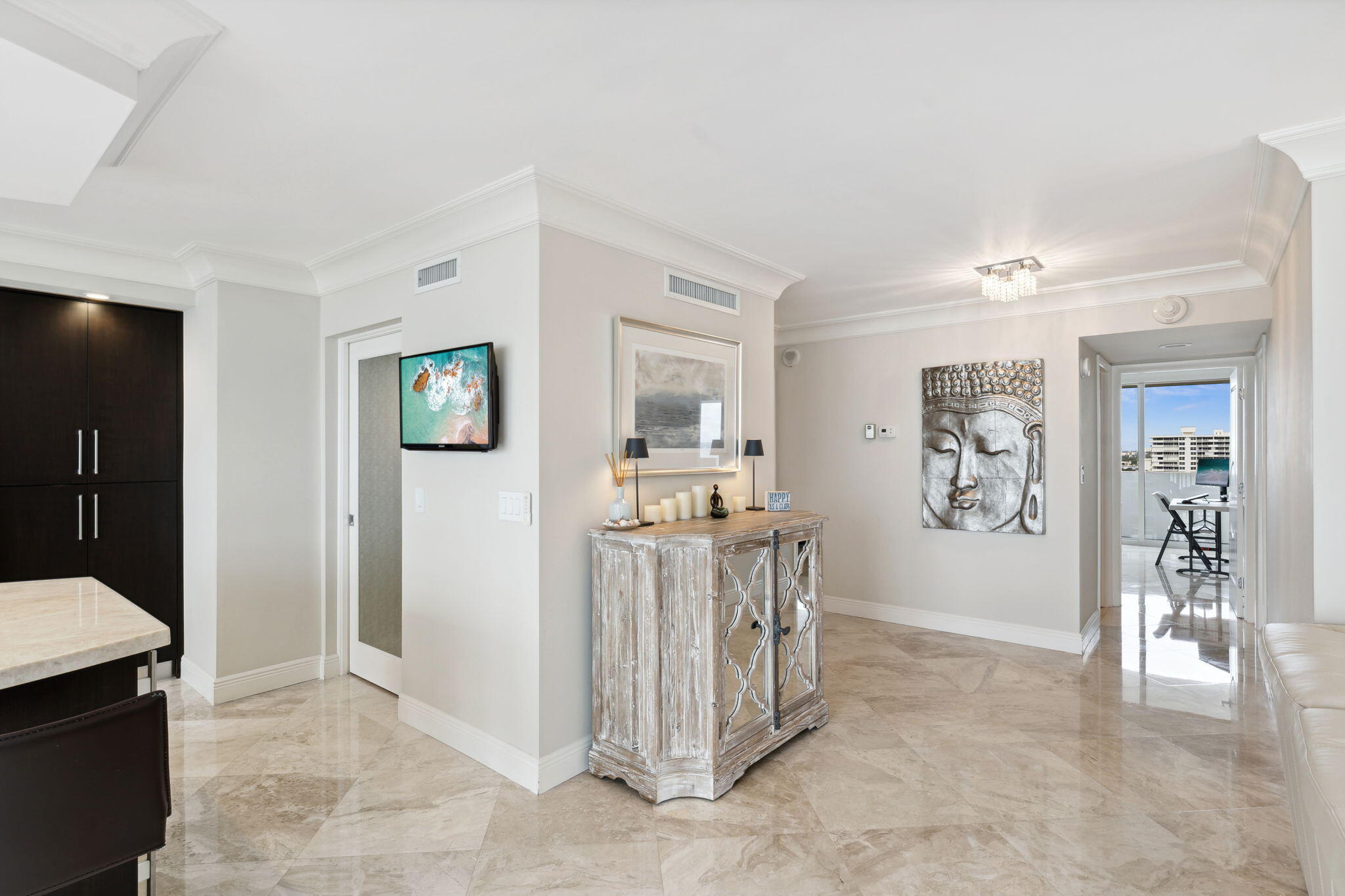 2000 South Ocean Boulevard, Unit 16H Boca Raton, FL 33432 - Photo 5 of 44 Entry to 16-H