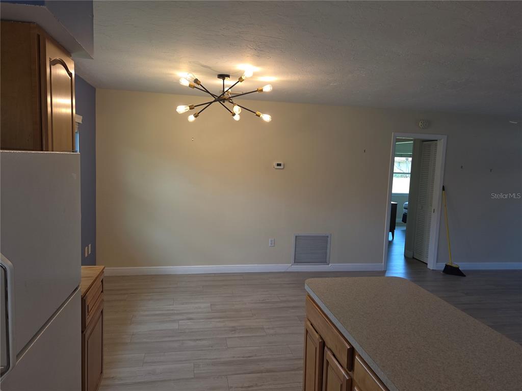 3304 Mcdill Road Bradenton, FL 34207 - Photo 8 of 27