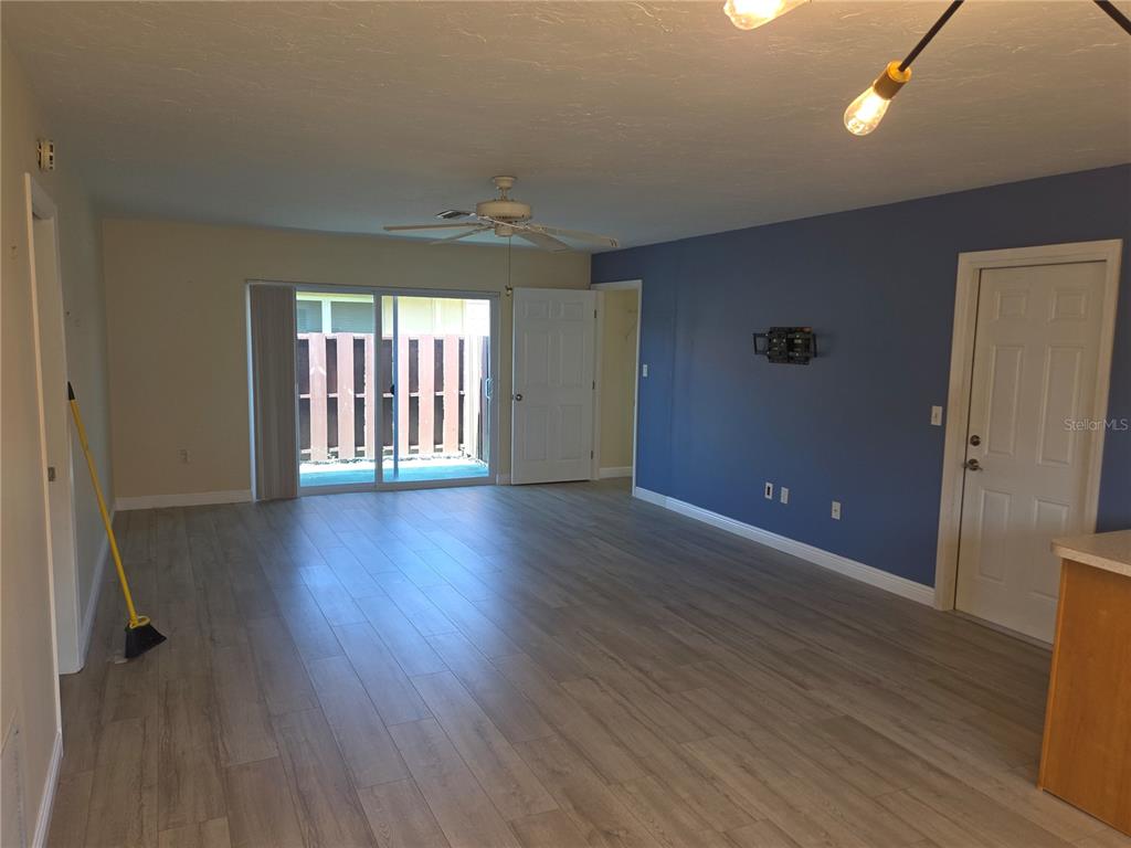 3304 Mcdill Road Bradenton, FL 34207 - Photo 9 of 27