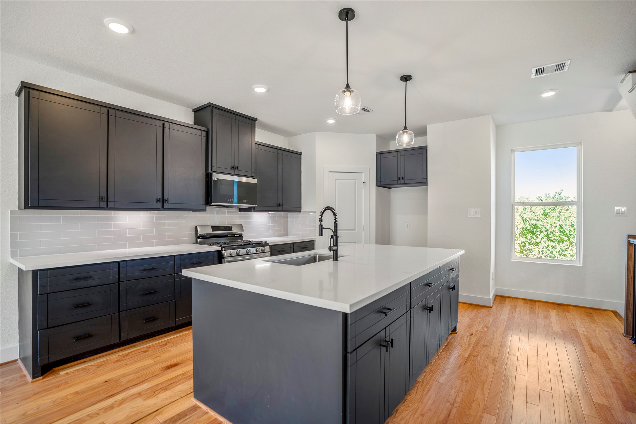 6324 Del Rio Street Houston, TX 77021 - Photo 13 of 50