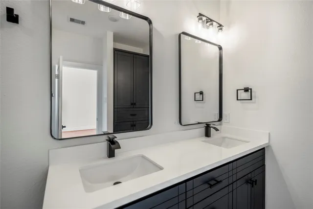 $2,475 | 6324 Del Rio Street, Houston, TX 77021