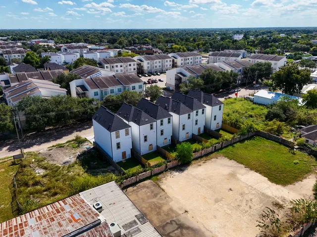 $2,475 | 6324 Del Rio Street, Houston, TX 77021