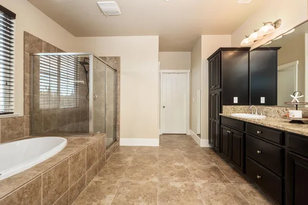 $735,000 | 1814 North Notting Hill Lane, Clovis, CA 93619