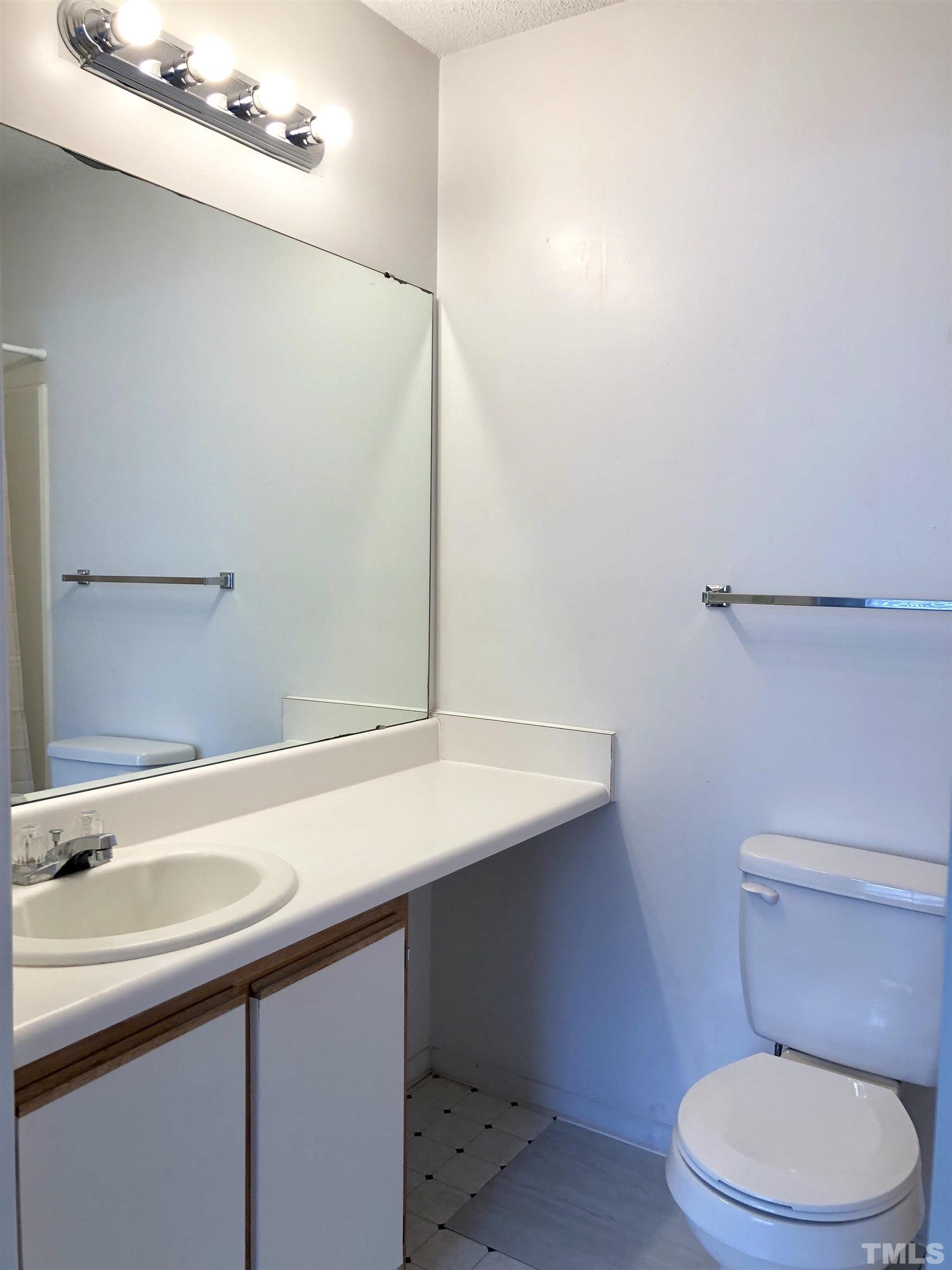 1221 University Court, Unit 102 Raleigh, NC 27606 - Photo 15 of 21