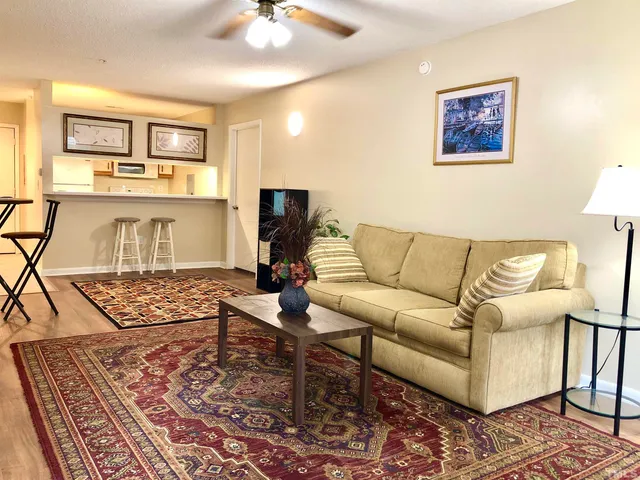 $650 | 1221 University Court, Unit 102, Raleigh, NC 27606