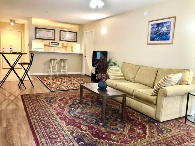 $650 | 1221 University Court, Unit 102, Raleigh, NC 27606