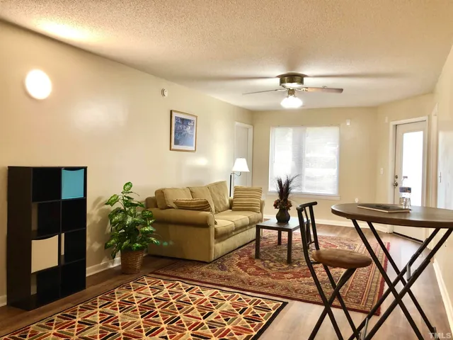 $650 | 1221 University Court, Unit 102, Raleigh, NC 27606