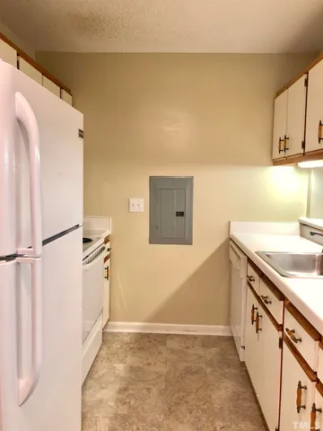 $650 | 1221 University Court, Unit 102, Raleigh, NC 27606