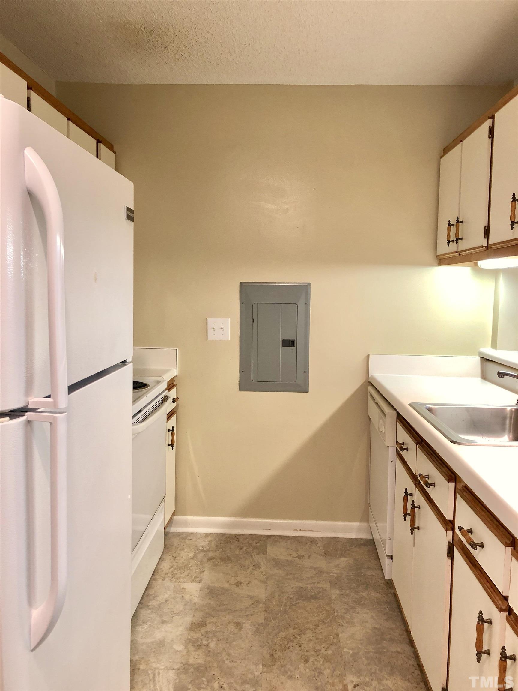 1221 University Court, Unit 102 Raleigh, NC 27606 - Photo 10 of 21