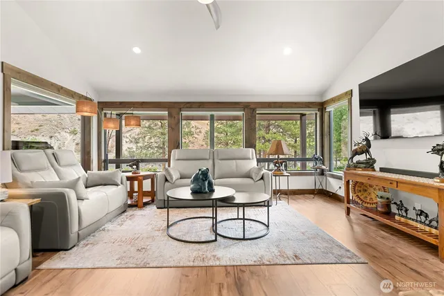 $1,500,000 | 14 Maverick Lane, Carlton, WA 98814