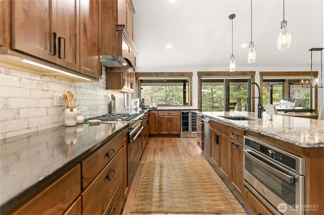 $1,500,000 | 14 Maverick Lane, Carlton, WA 98814