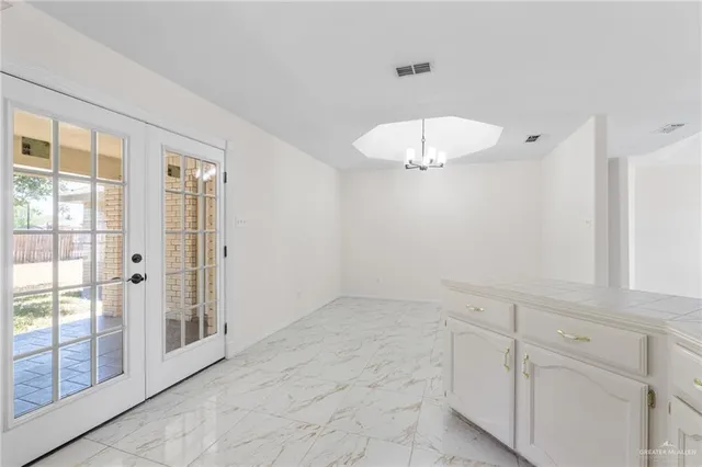 a view of empty room with window