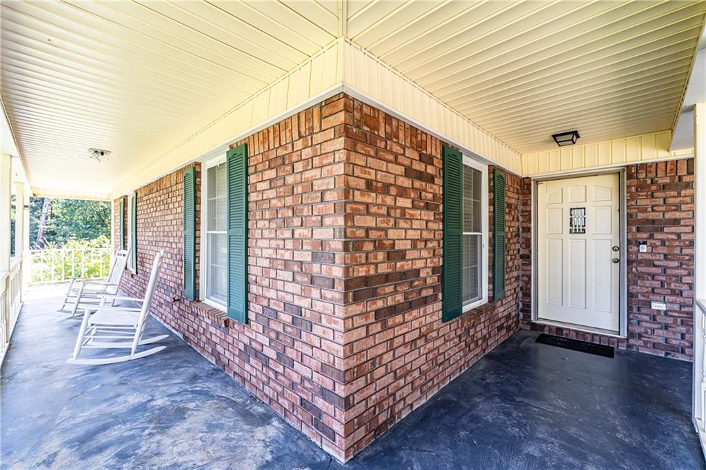 838 Pleasant Hope Road Southeast Silver Creek, GA 30173 - Photo 2 of 30 a view of livingroom with wooden floor