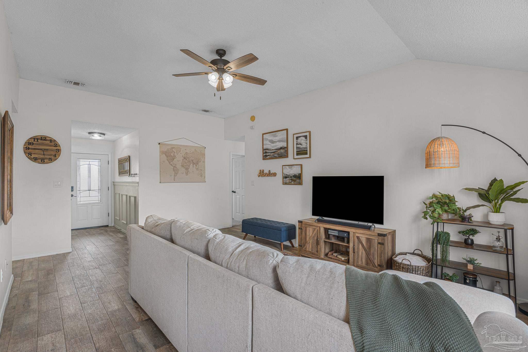 2285 Estate Circle Navarre, FL 32566 - Photo 13 of 41