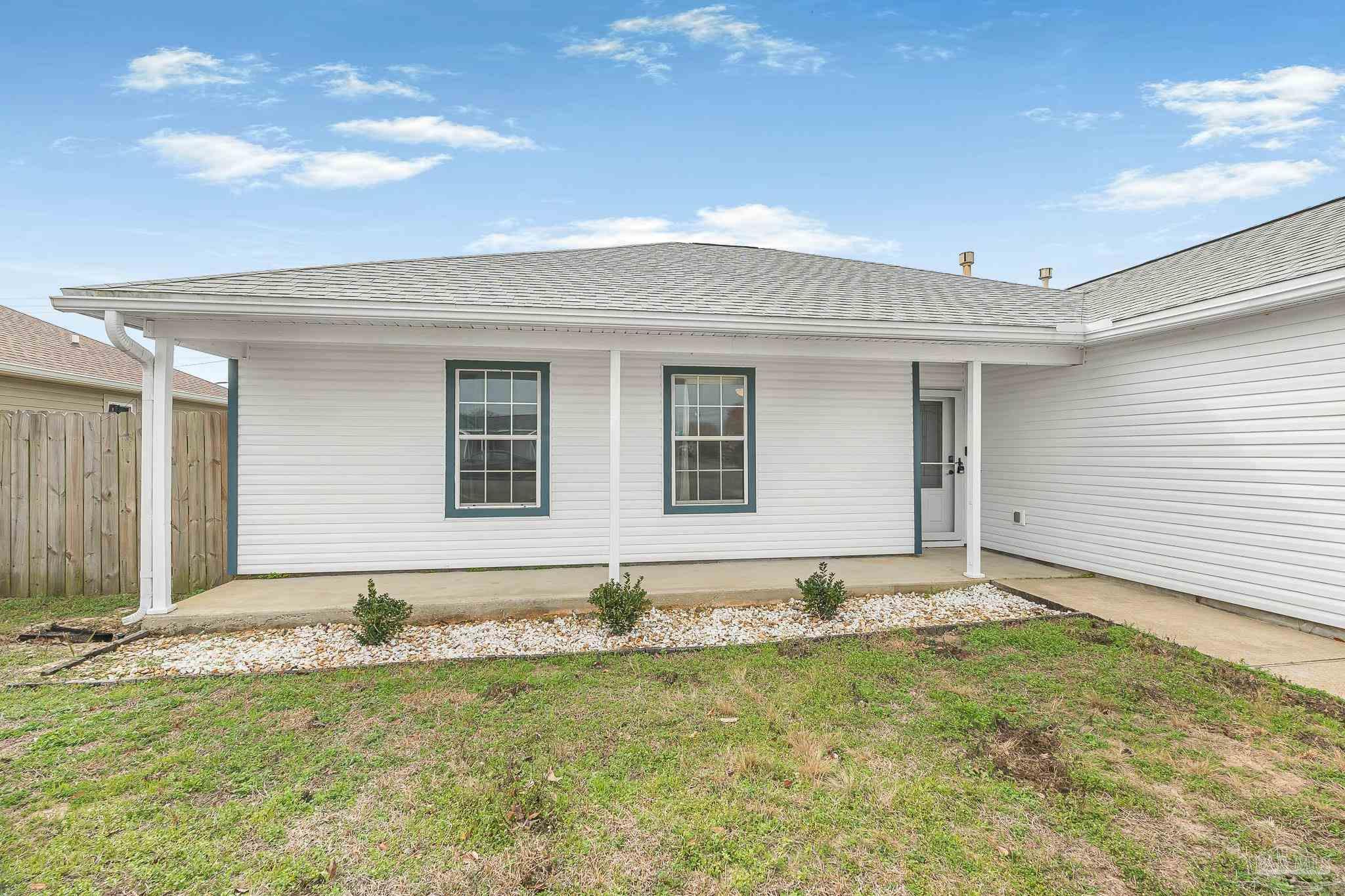 2285 Estate Circle Navarre, FL 32566 - Photo 6 of 41