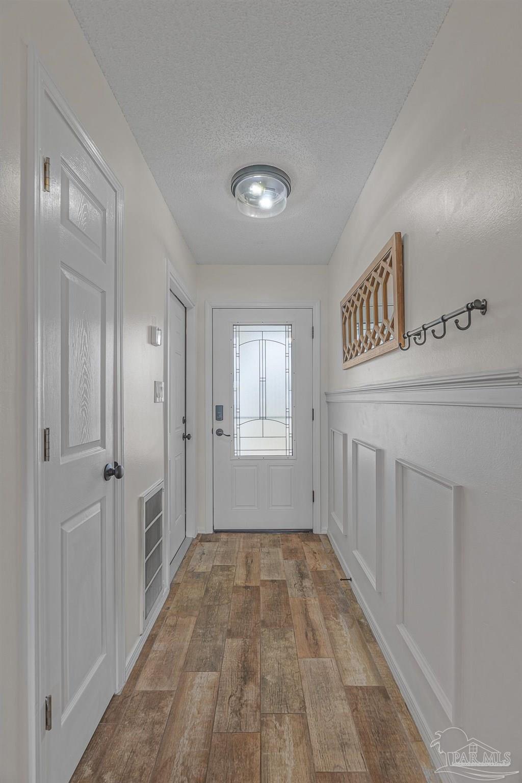 2285 Estate Circle Navarre, FL 32566 - Photo 7 of 41